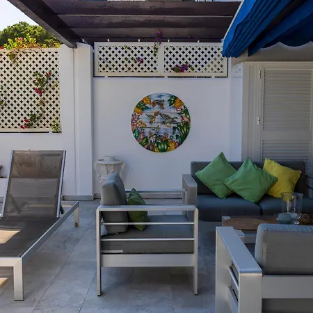 Homestay Beachfront Puerto Banus Marbella